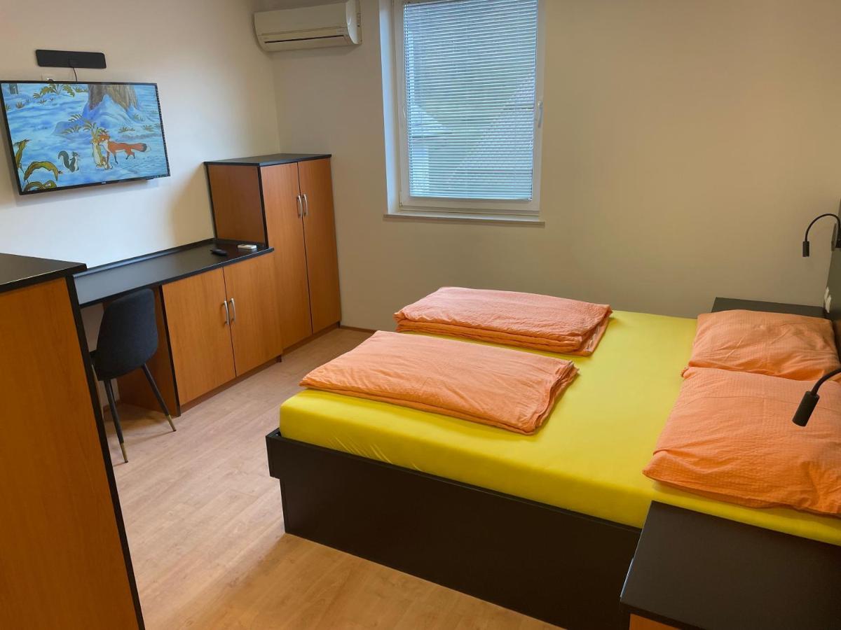 Room Aa Dravograd Esterno foto